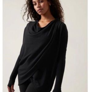 Athleta Purana wrap, hoodie, sweatshirt, medium women’s black pullover.